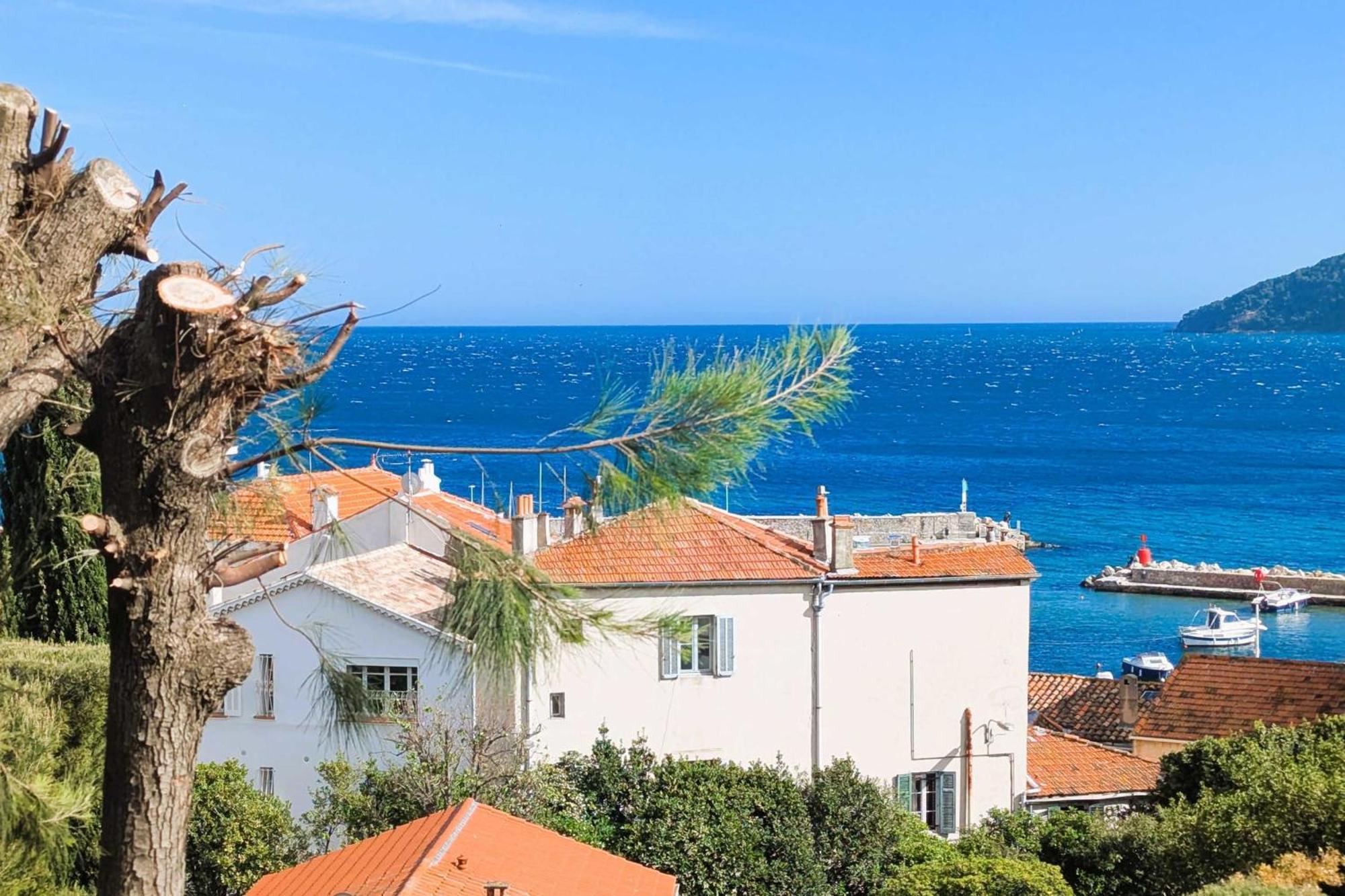 For 2 - Sea View Toulon